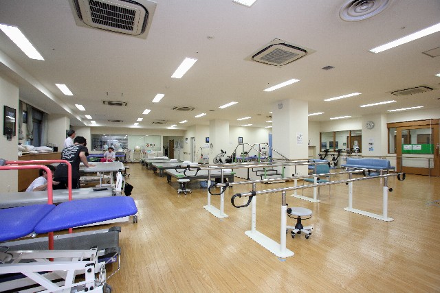 病院の理学療法室